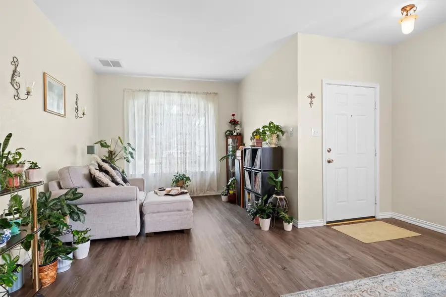 10404 Lake Brook Drive, Fort Worth, TX 76053 - #3
