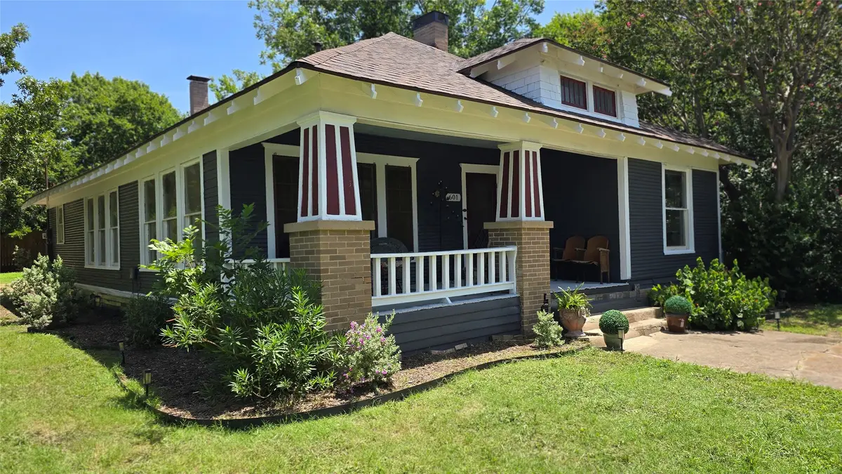 601 Oldham Street, Waxahachie, TX 75165 - #1