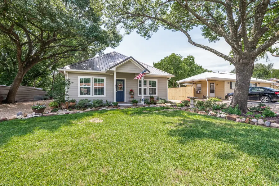 105 W Adkins Street, Seagoville, TX 75159 - #2