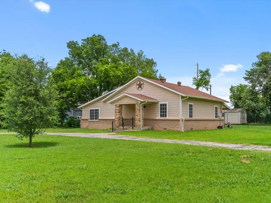 2673 S Bonnie Brae Street, Denton, TX 76207 - #3