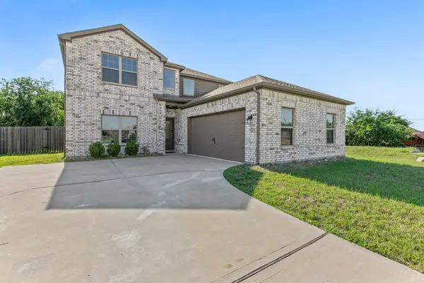 1516 Kinglet Street, DeSoto, TX 75115