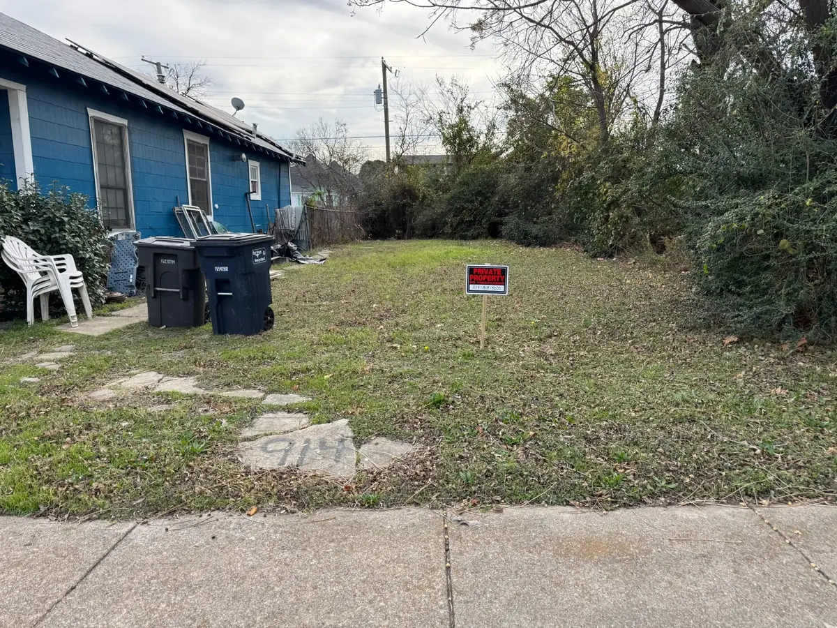 914 E Leuda, Fort Worth, TX 76104 - #1