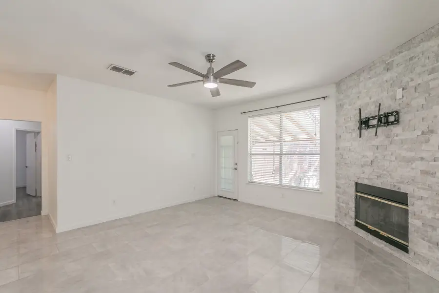 4333 Park Creek Circle N, Fort Worth, TX 76137 - #3