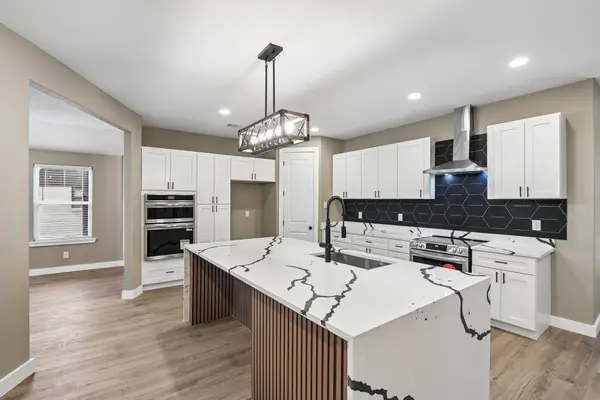 3337 Whirlaway Road, Dallas, TX 75229