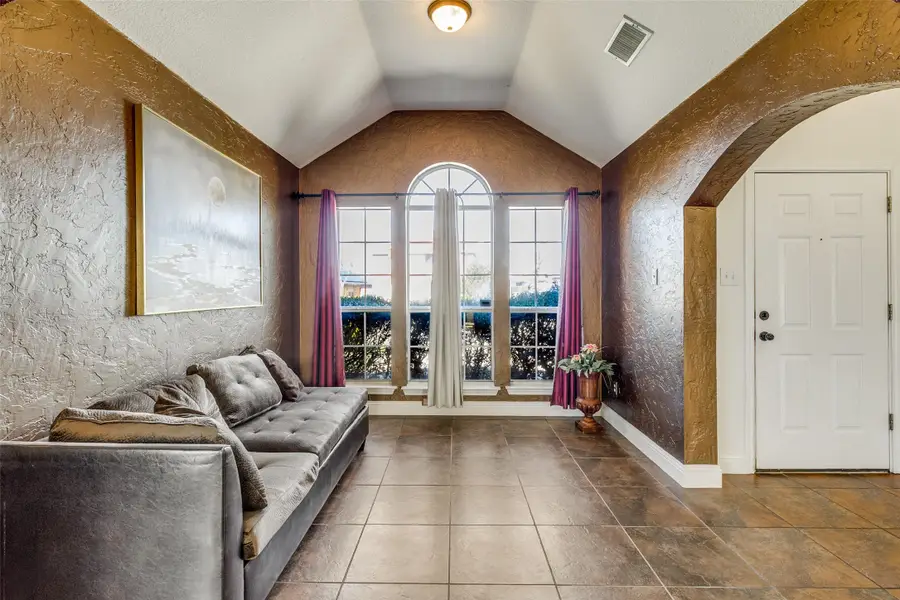 4621 Saint Francis Avenue, Dallas, TX 75227 - #3