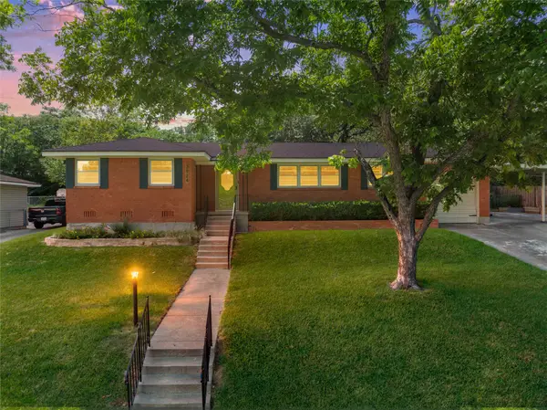 3924 N 30th Street, Waco, TX 76708
