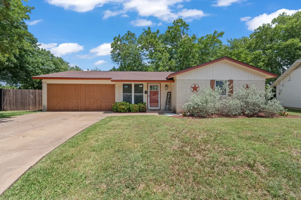 311 Robin Court, Burleson, TX 76028 - #1