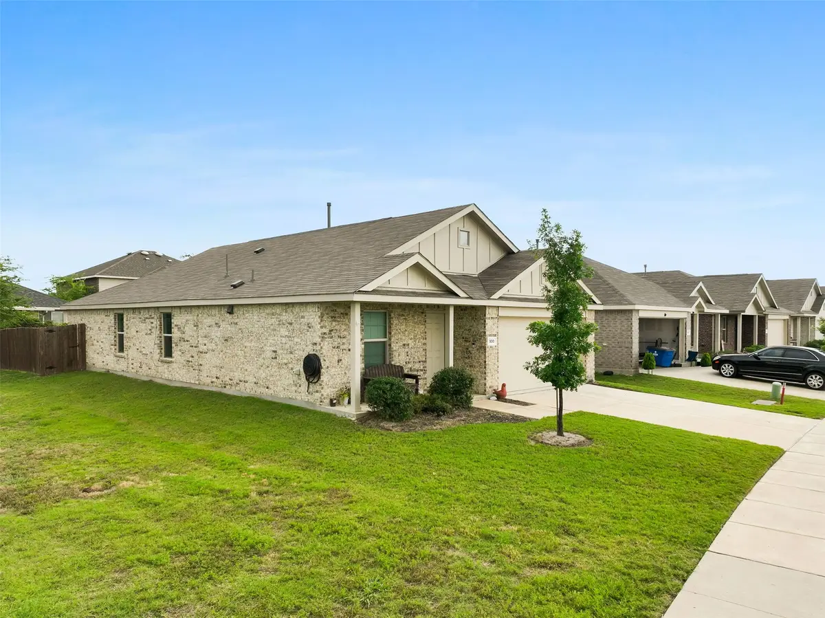 900 Odlozil Lane, Ennis, TX 75119 - #1