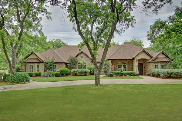7402 Hampton Drive, Granbury, TX 76049
