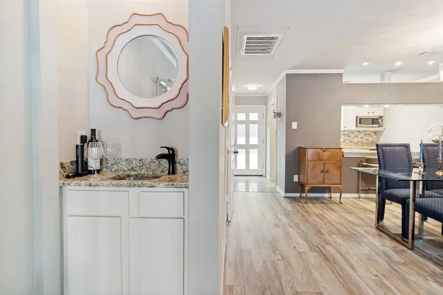 4017 Buena Vista Street #104, Dallas, TX 75204 - #3