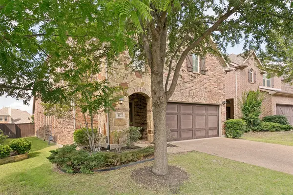 412 Eastland Drive, Lewisville, TX 75056