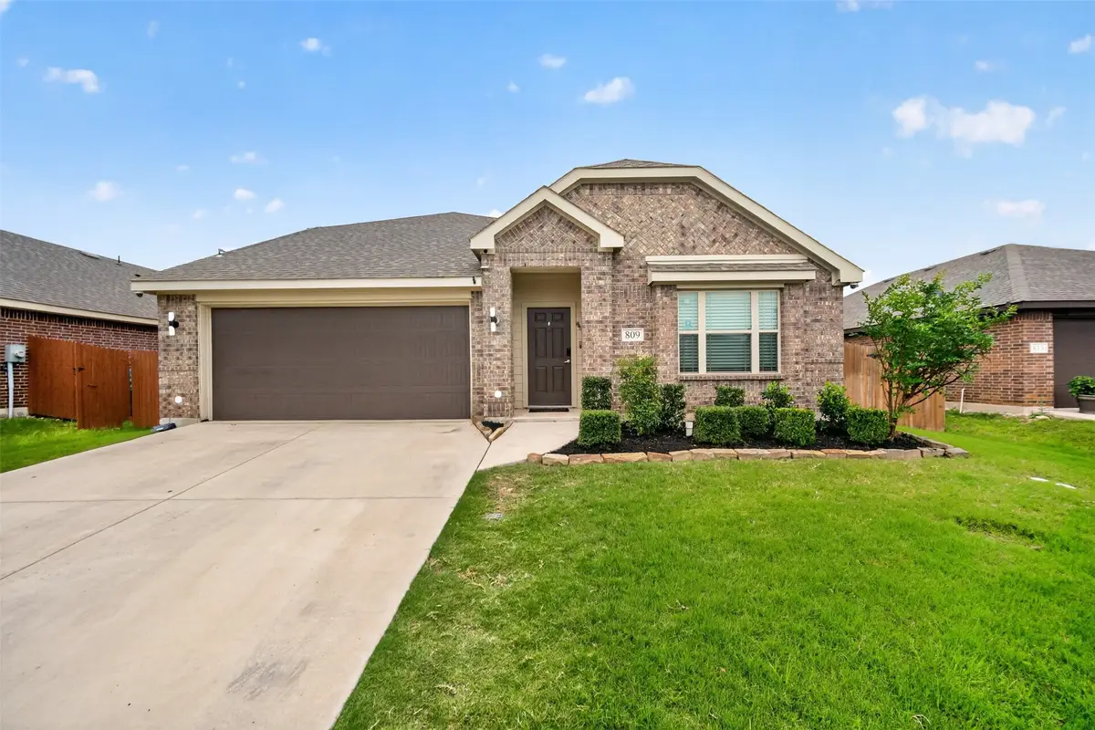 809 Cloverwood Drive, Fort Worth, TX 76036 - #1