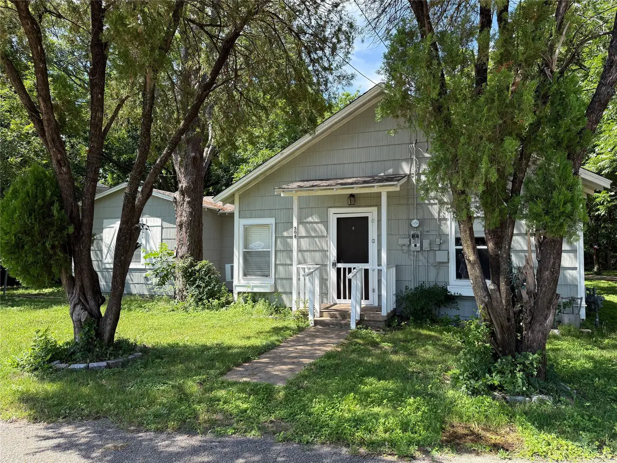 508 E Parks Avenue, Waxahachie, TX 75165 - #1