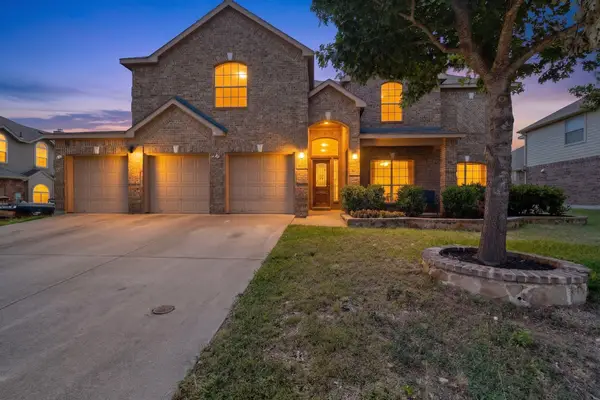 914 Hidden Lakes Drive, Cedar Hill, TX 75104