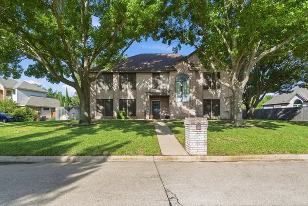 1936 Spinnaker Lane, Azle, TX 76020