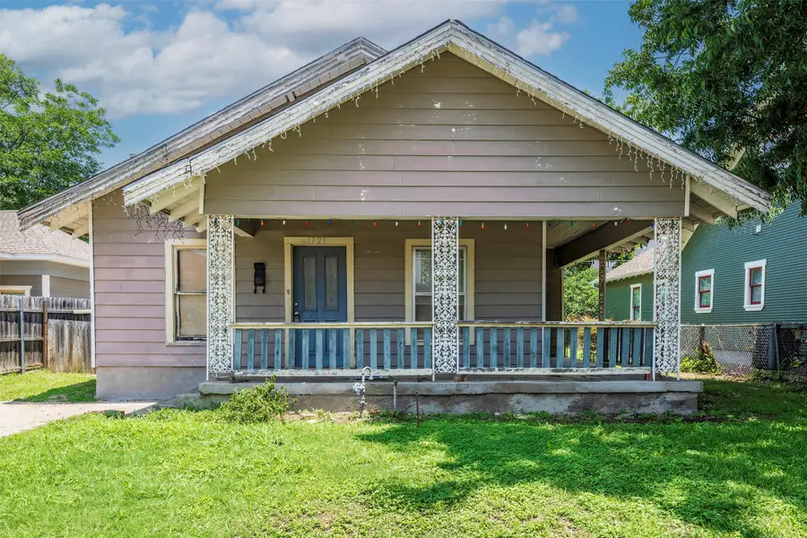1323 S Lake Street, Fort Worth, TX 76104 - #2