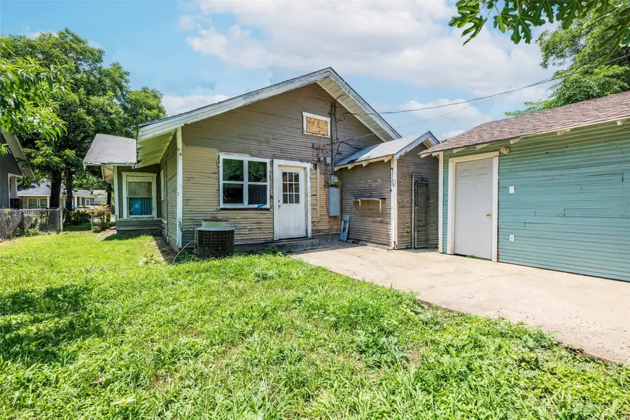 1323 S Lake Street, Fort Worth, TX 76104 - #3