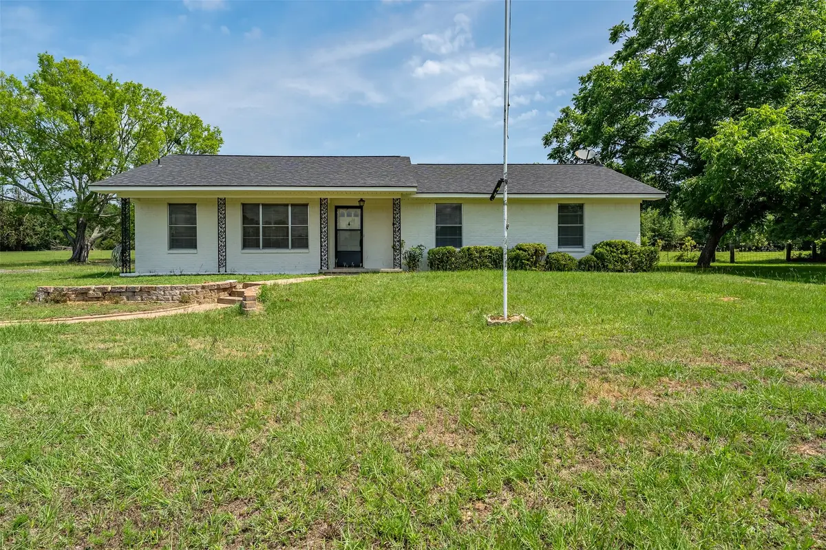3015 E Us Highway 80, Mineola, TX 75773 - #1