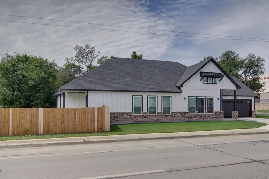 3220 N Houston Street, Fort Worth, TX 76106 - #3