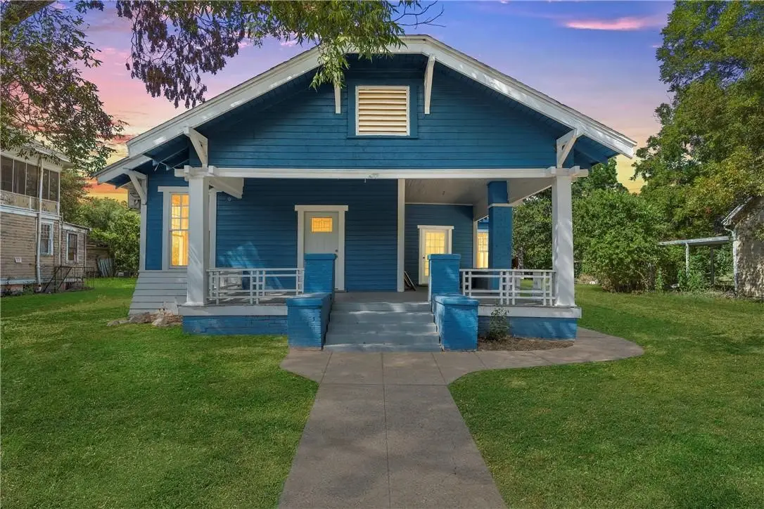 433 Chambers Street, Marlin, TX 76661 - #1