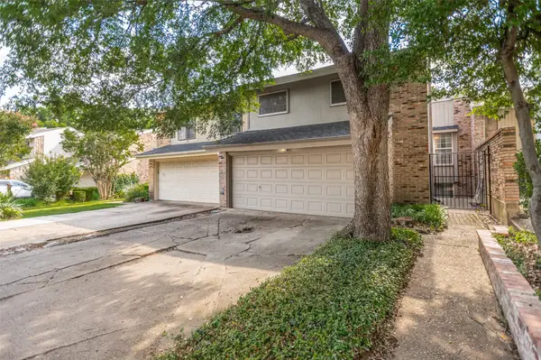 2979 Country Place Circle, Carrollton, TX 75006