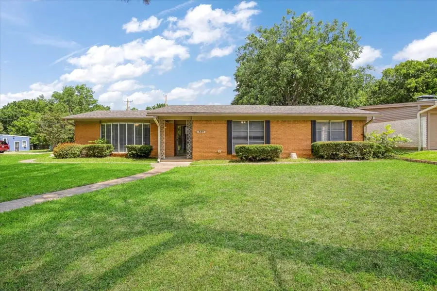 429 W Lamberth Road, Sherman, TX 75092 - #2