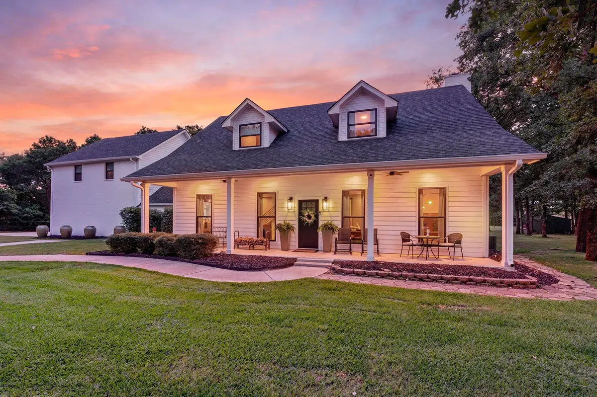 4208 Country Hill Road, Fort Worth, TX 76140 - #1