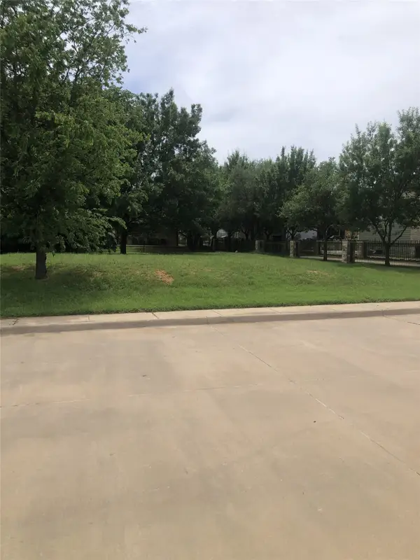 500 Mary Lou Court, Granbury, TX 76048