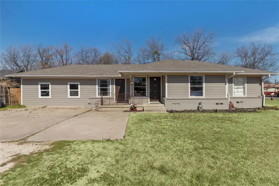 801 Pecan Street, Sanger, TX 76266 - #3