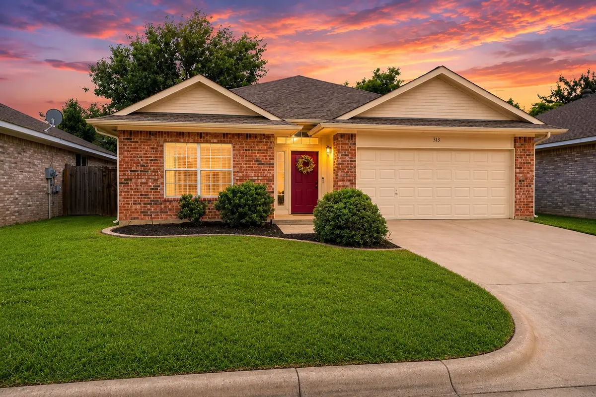 313 Texas Drive, Lake Dallas, TX 75065 - #1