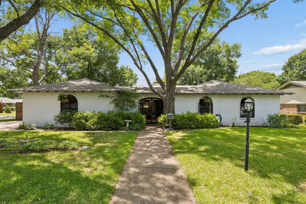 9519 Springwater Drive, Dallas, TX 75228