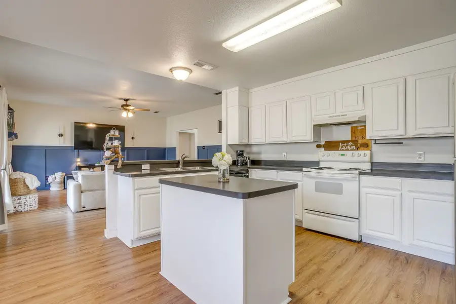 518 Lone Star Street, Joshua, TX 76058 - #3