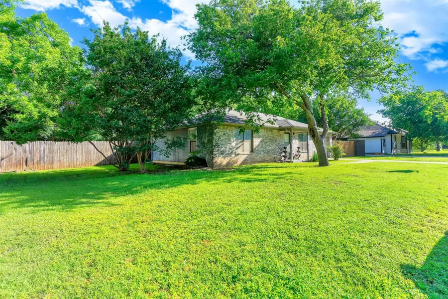 206 Lovelady Street, Cleburne, TX 76033 - #3