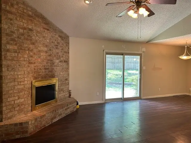 400 Woodlake Circle, Azle, TX 76020 - #1