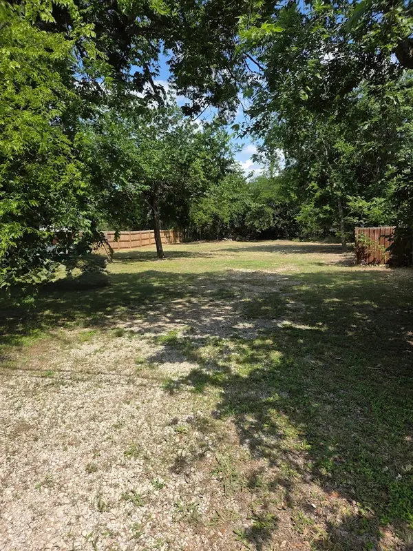 0 E Poplar Street, Italy, TX 76651