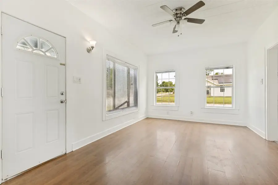 3801 Ryan Avenue, Fort Worth, TX 76110 - #3