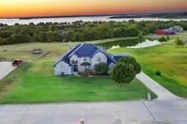 930 Lakeridge Drive, Lavon, TX 75166