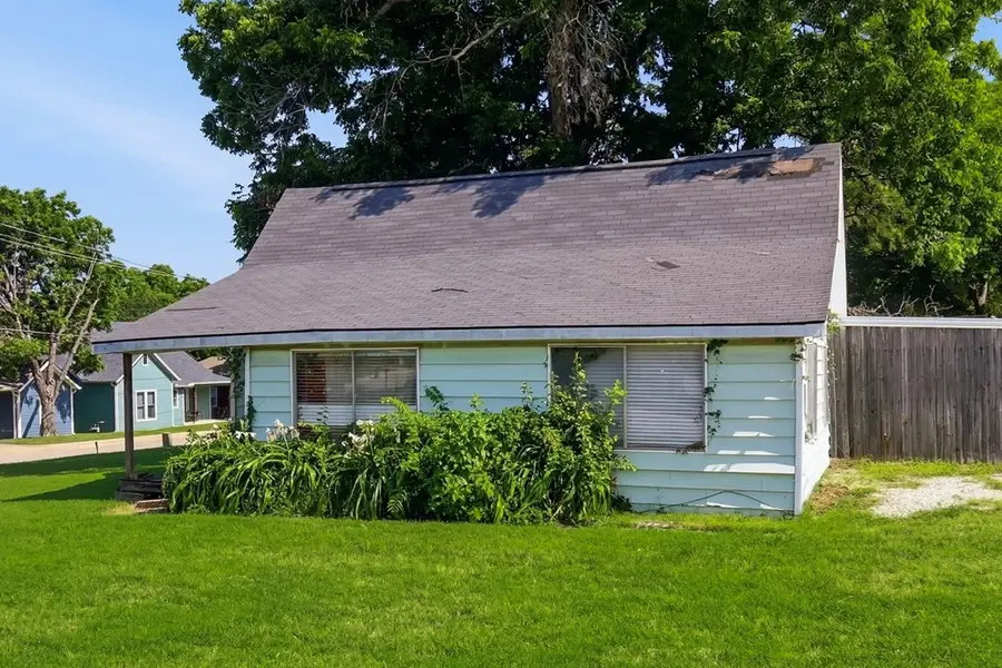 218 W Worth Street, Grapevine, TX 76051 - #2
