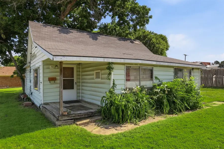 218 W Worth Street, Grapevine, TX 76051 - #3