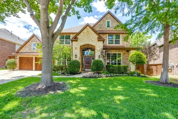 2620 Waters Edge Drive, Grand Prairie, TX 75054