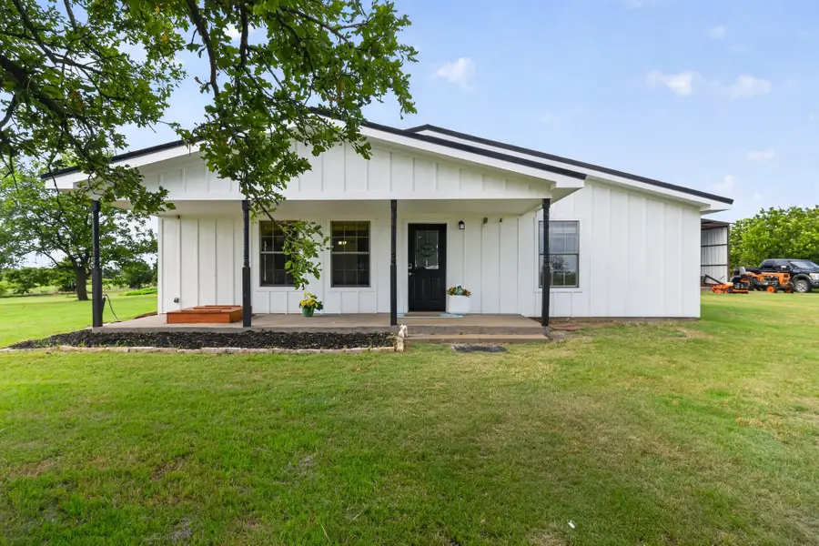 692 Plemons Drive, Henrietta, TX 76365 - #2
