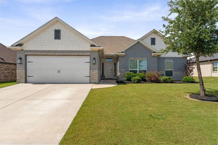 219 Bayless Avenue, Godley, TX 76044 - #2