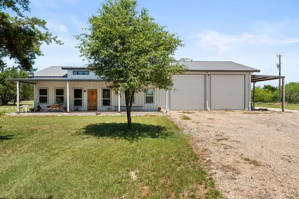 181 Private Road 197, Blum, TX 76627
