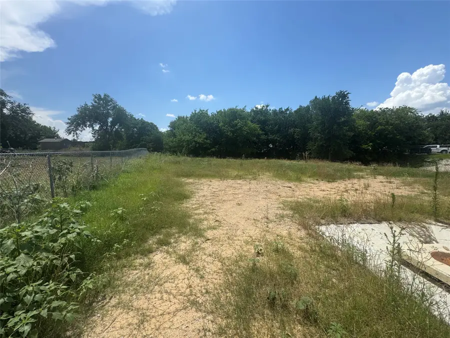 5060 Trentman Street, Fort Worth, TX 76119 - #3