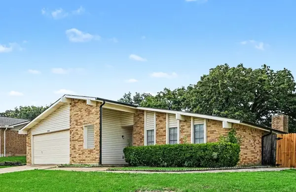 3708 Pinewood Street, Bedford, TX 76021