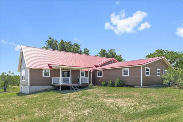883 Santa Anna Ave, Coleman, TX 76834