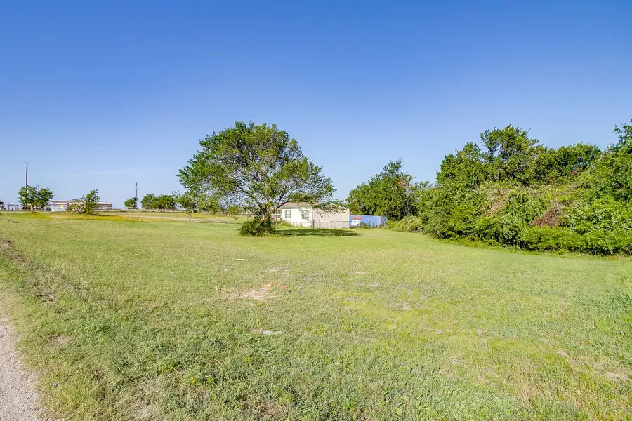 127 Lelon Lane, Springtown, TX 76082 - #3