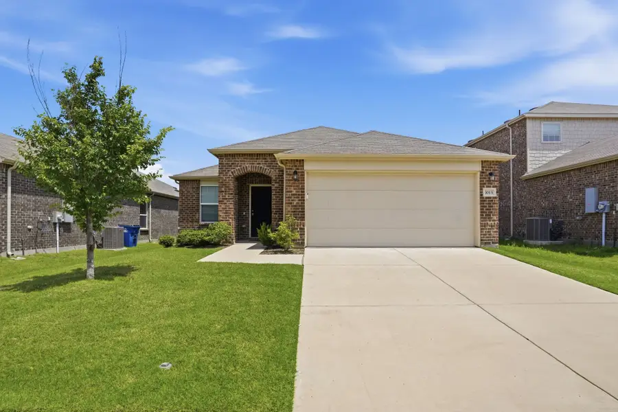 1013 Vernon Drive, Aubrey, TX 76227 - #2