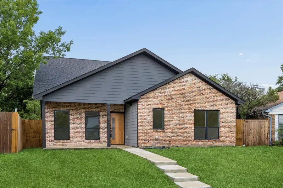 1427 Smokehouse Street, Mesquite, TX 75149 - #3