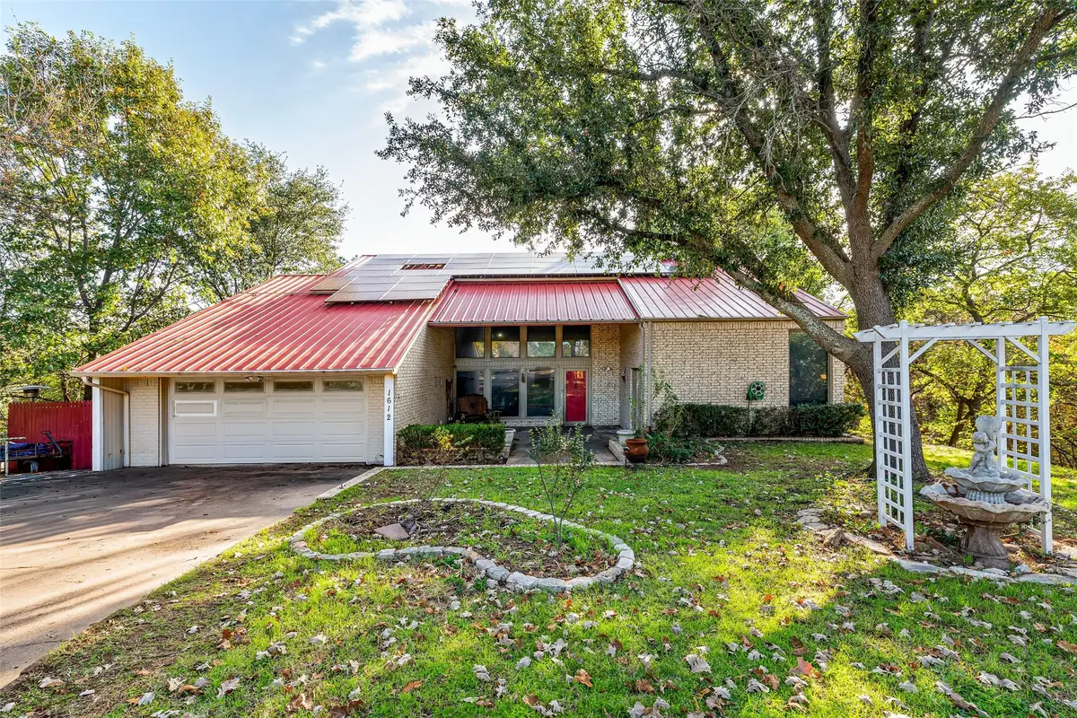1612 Lakecrest Circle, Granbury, TX 76048 - #1